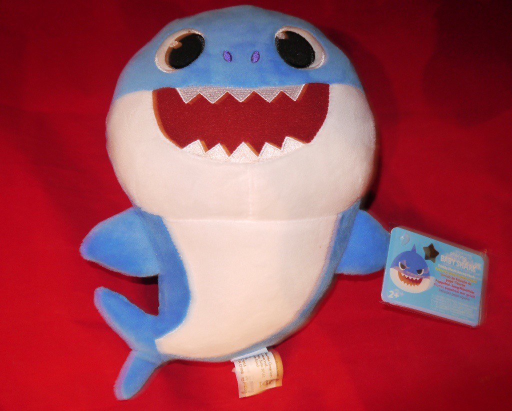pinkfong daddy shark official singing plush